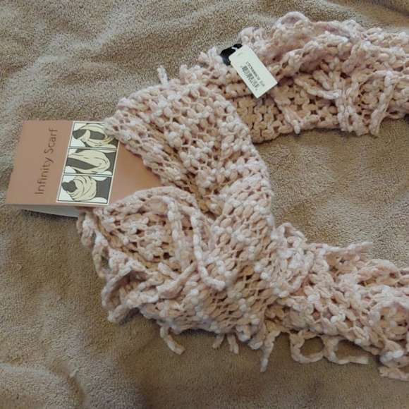 Infinity Scarf. NWT. - Picture 6 of 6
